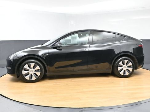 Used 2023 Tesla Model Y Long Range AWD/4WD image 5