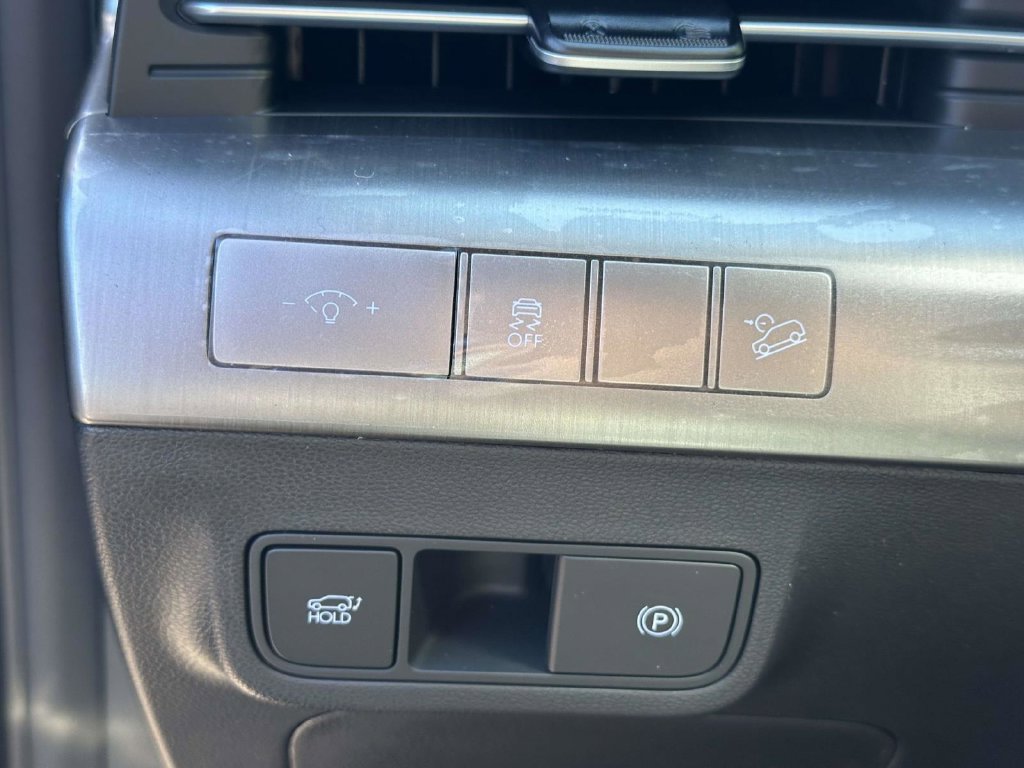 New 2026 Hyundai Kona Limited AWD/4WD image 32