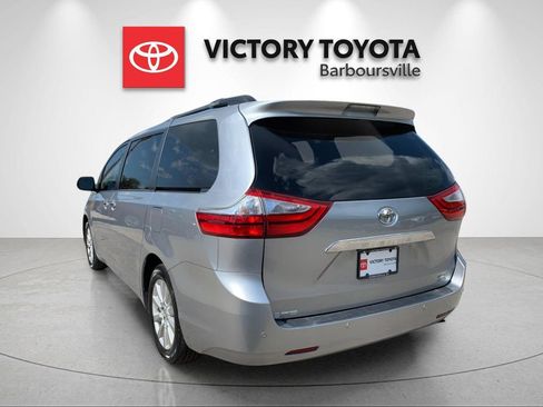 Used 2017 Toyota Sienna Limited Premium AWD/4WD image 3
