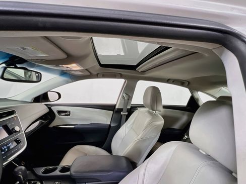 Used 2013 Toyota Avalon XLE Premium FWD image 21
