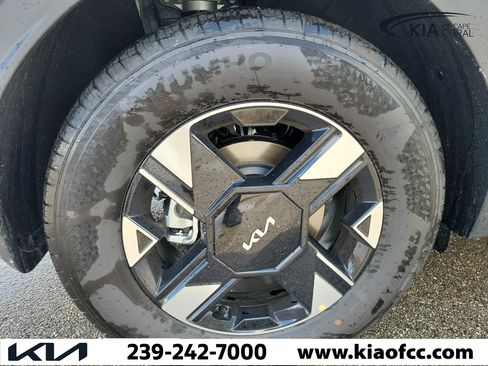 New 2026 Kia Sportage LX FWD image 7