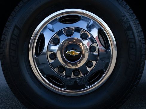 Used 2022 Chevrolet Silverado 3500 LT image 10