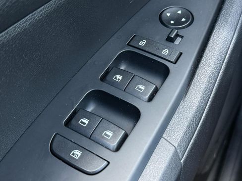 Certified 2025 Kia Sportage LX AWD/4WD image 19
