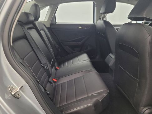 Used 2024 Volkswagen Jetta SE FWD image 19
