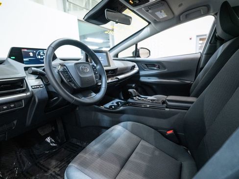 Used 2025 Toyota Prius LE image 4