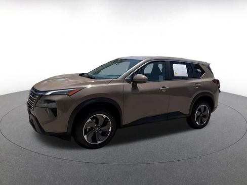 Used 2025 Nissan Rogue SV FWD image 9