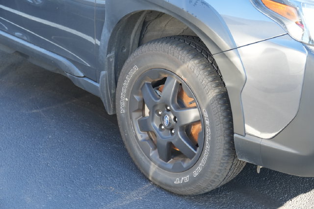 Used 2025 Subaru Outback Wilderness AWD/4WD image 2