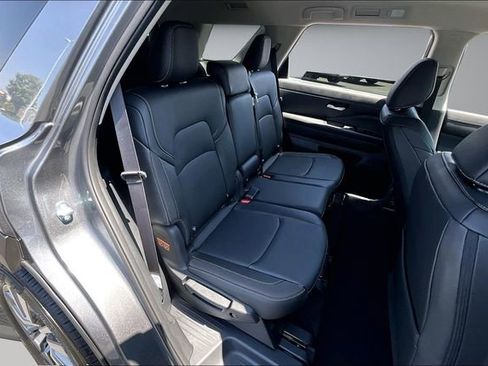 New 2026 Nissan Pathfinder SL FWD image 10