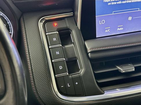 Used 2021 Chevrolet Tahoe RST w/ Luxury Package AWD/4WD image 18