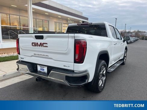 Used 2022 GMC Sierra 1500 SLT w/ SLT Convenience Package image 8