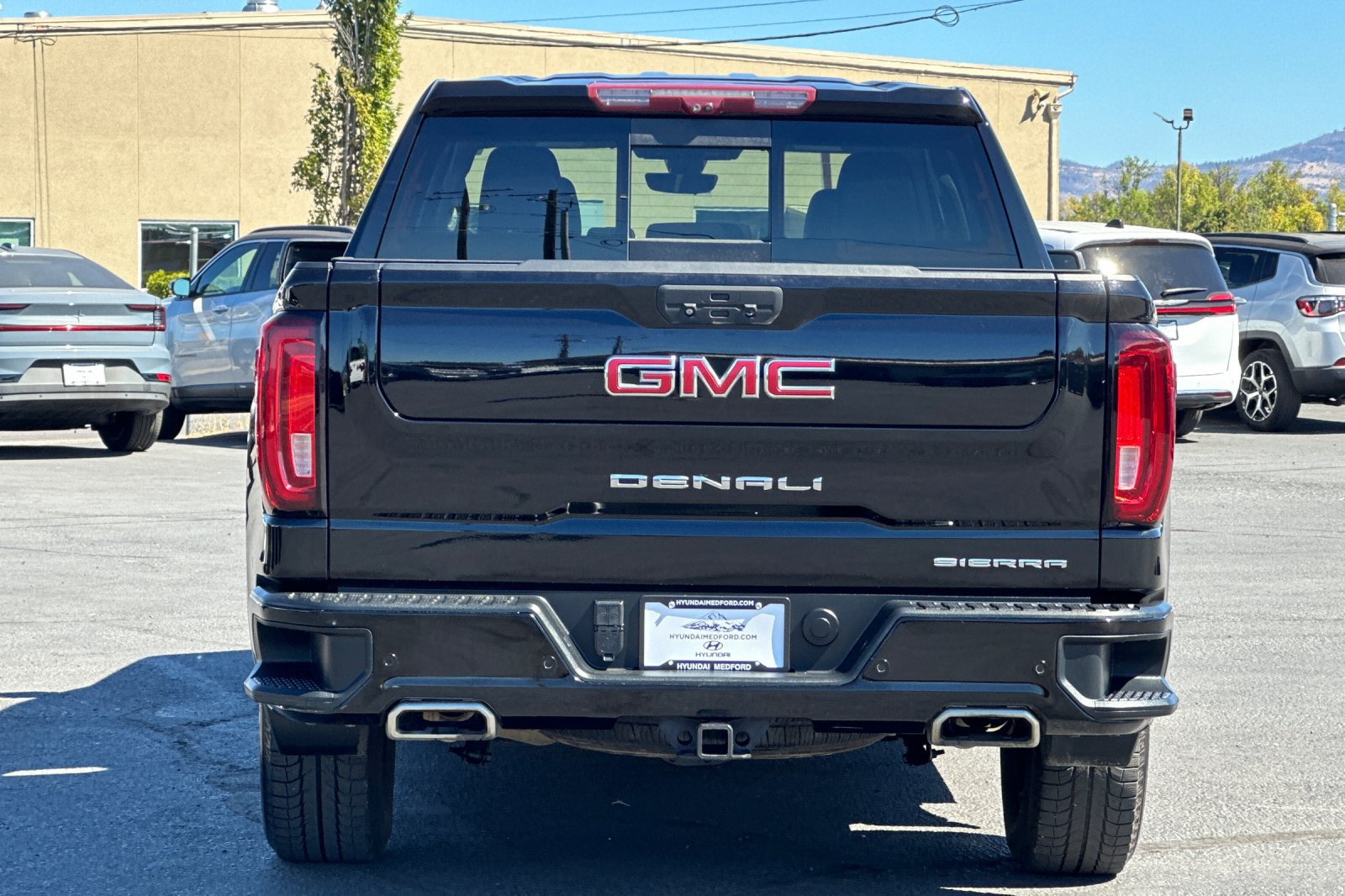 Used 2021 GMC Sierra 1500 Denali w/ Denali Carbonpro Edition AWD/4WD image 5