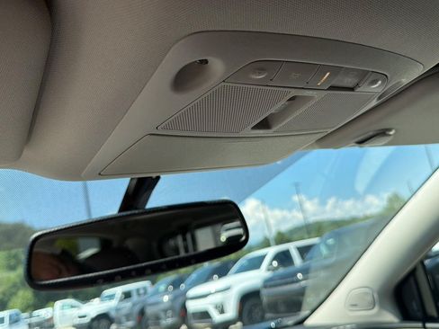 Used 2015 Nissan Murano Platinum w/ Platinum Technology Package AWD/4WD image 19