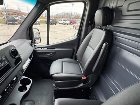 Used 2020 Mercedes-Benz Sprinter 3500 image 31