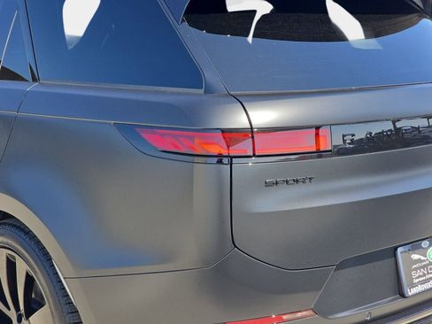 New 2026 Land Rover Range Rover Sport Dynamic SE AWD/4WD image 9