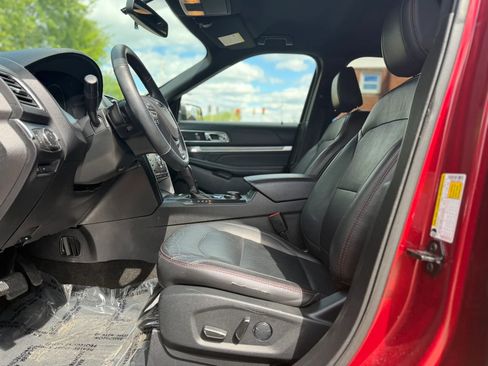 Used 2018 Ford Explorer Sport AWD/4WD image 16