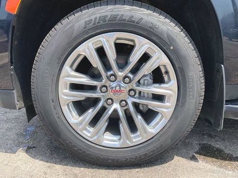 Used 2023 GMC Yukon XL SLT w/ SLT Premium Package AWD/4WD image 33