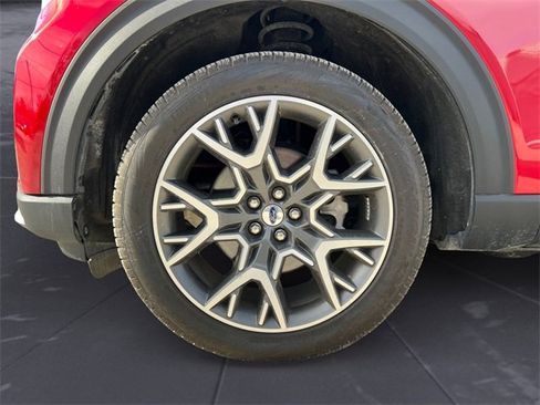 Certified 2025 Ford Explorer Platinum w/ Ultimate Package image 14