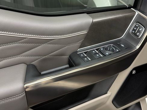 Used 2026 Ford F450 Platinum w/ Platinum Plus Package image 34