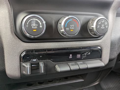 Used 2023 RAM 2500 Tradesman AWD/4WD image 12