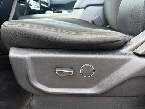 Used 2019 Ford Expedition Max XLT AWD/4WD image 16