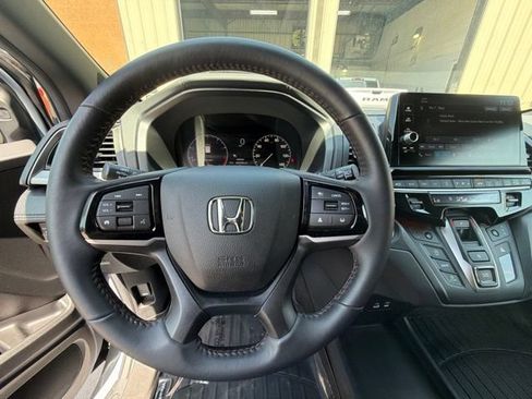 Certified 2025 Honda Odyssey Sport-L image 34