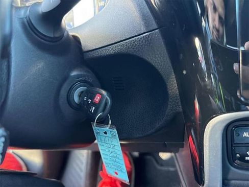 Used 2018 Toyota Corolla SE image 18