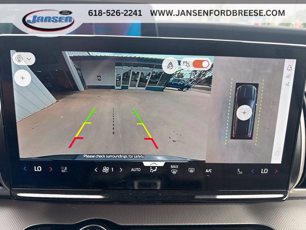 Used 2025 Ford Expedition Active AWD/4WD image 17
