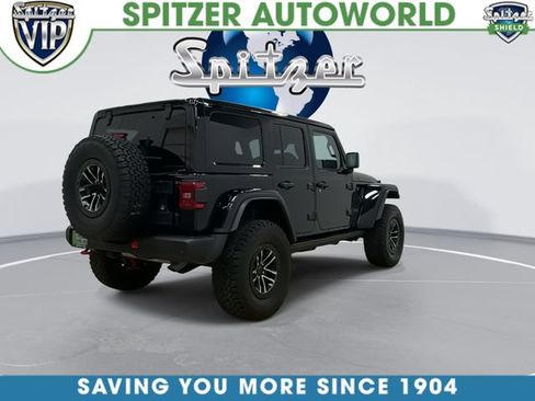 Used 2024 Jeep Wrangler Unlimited Rubicon AWD/4WD image 3