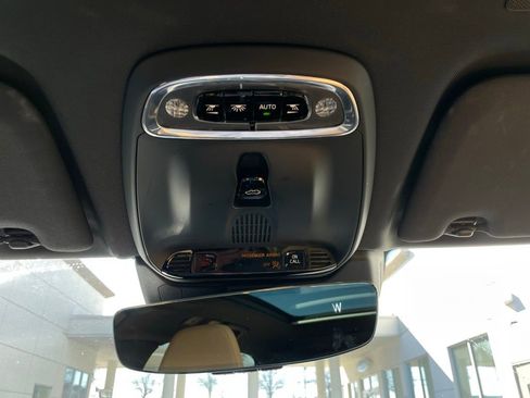 Used 2020 Volvo XC60 T5 Momentum w/ Protection Package Premier image 16