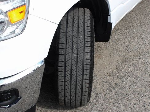 Used 2021 RAM 1500 Big Horn AWD/4WD image 42