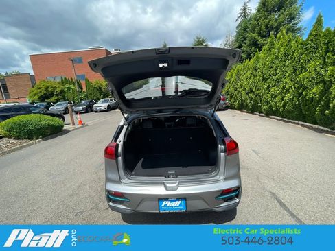 Used 2022 Kia Niro EX FWD image 48