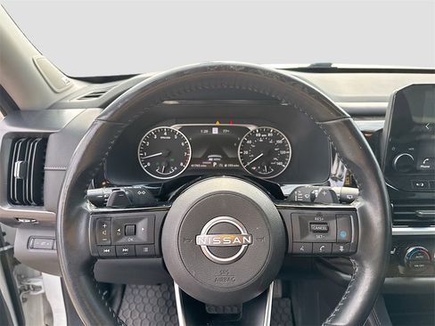 Used 2022 Nissan Pathfinder SL w/ SL Premium Package image 13