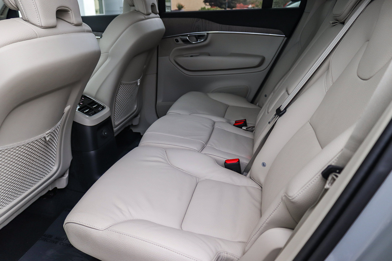 Used 2025 Volvo XC90 T8 Plus w/ Protection Package Premier AWD/4WD image 19