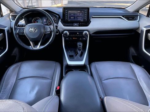Used 2021 Toyota RAV4 XLE w/ Convenience Package image 17