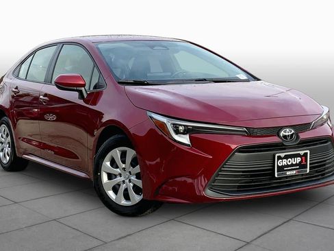 Used 2026 Toyota Corolla LE FWD image 2