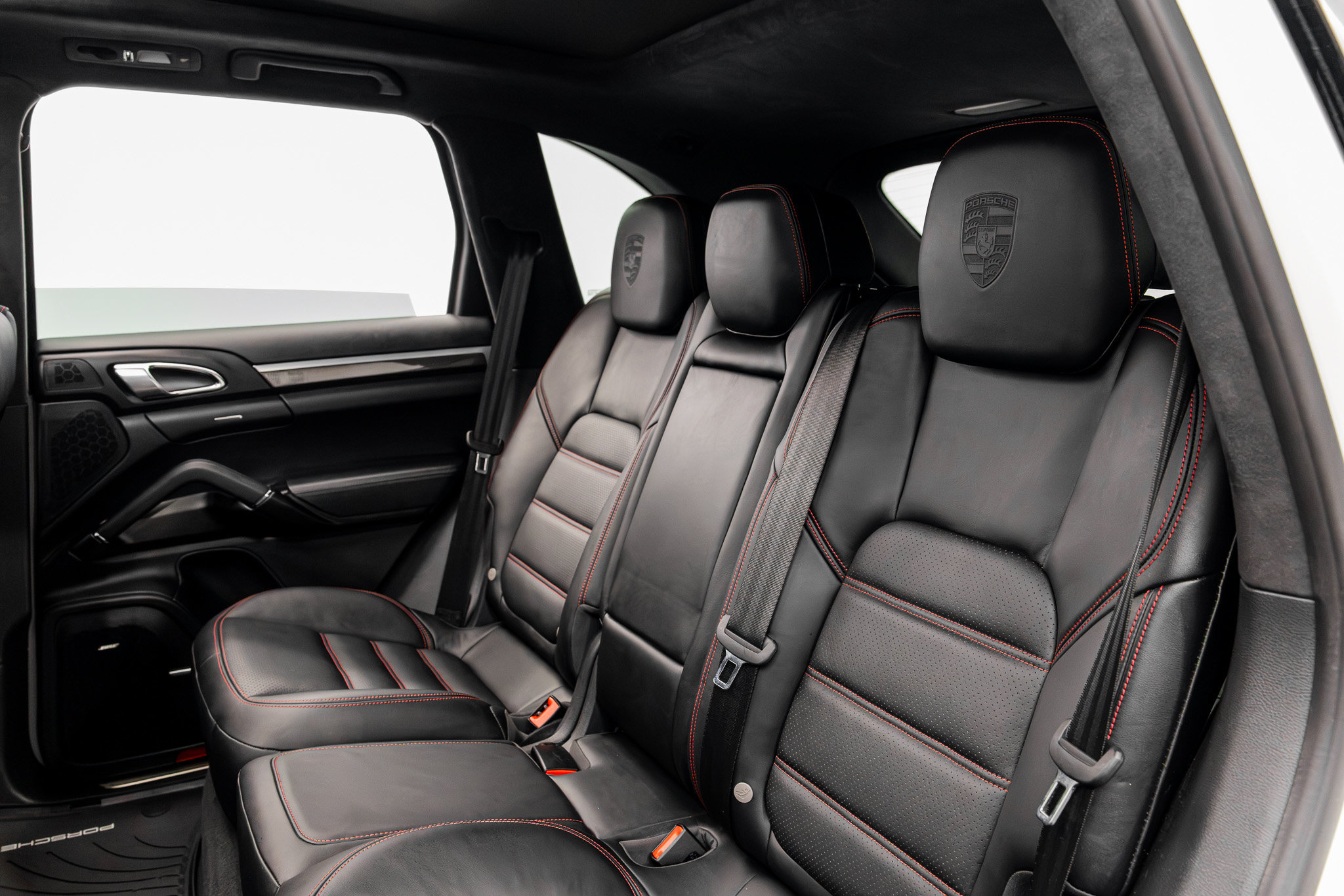 Used 2014 Porsche Cayenne Turbo S AWD/4WD image 33