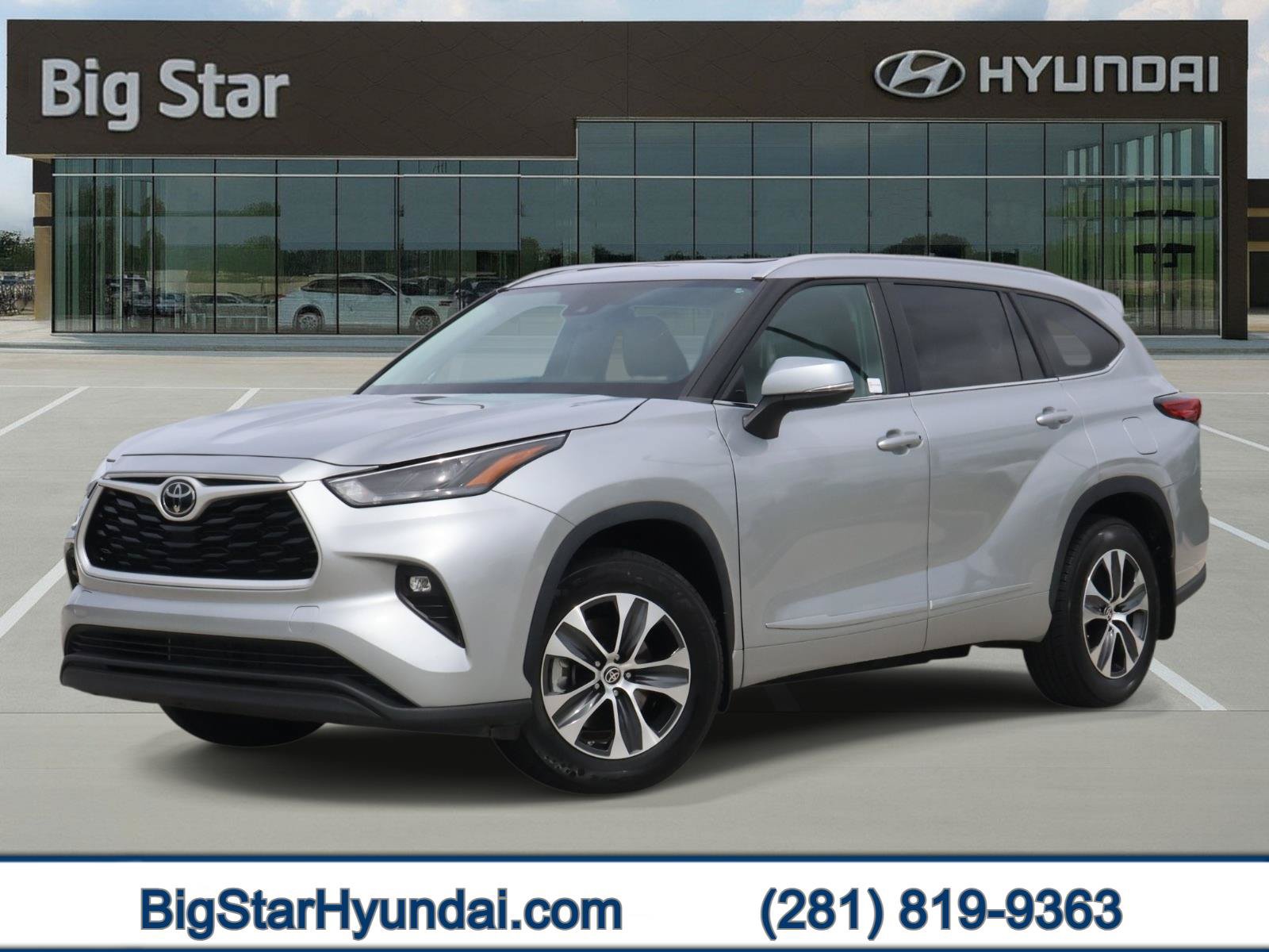 Used 2023 Toyota Highlander XLE FWD image 1