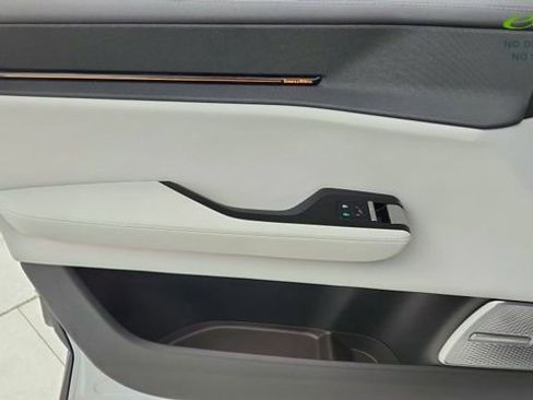 Used 2025 Polestar Polestar 3 AWD/4WD image 33