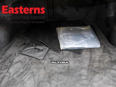 Used 2022 Nissan Altima 2.5 SV w/ SV Premium Package image 9