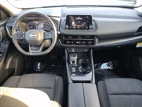 Used 2026 Nissan Rogue SV FWD image 18