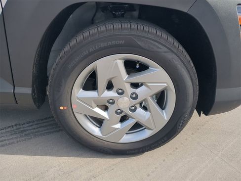 New 2026 Hyundai Kona SE image 9