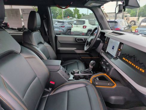 Certified 2022 Ford Bronco Badlands AWD/4WD image 16