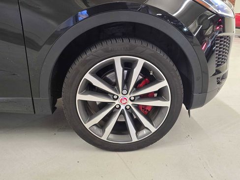 Used 2018 Jaguar E-PACE SE image 10