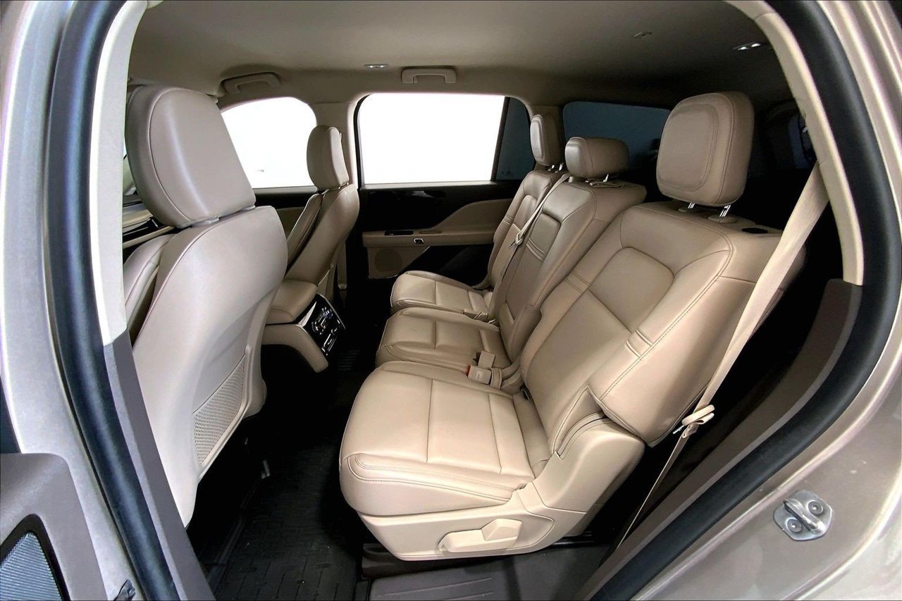 Used 2021 Lincoln Aviator 2WD image 24