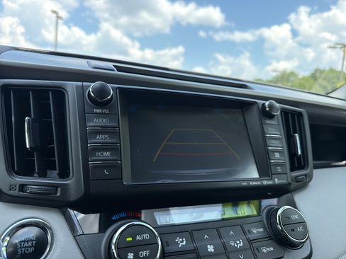 Used 2016 Toyota RAV4 Limited AWD/4WD image 6