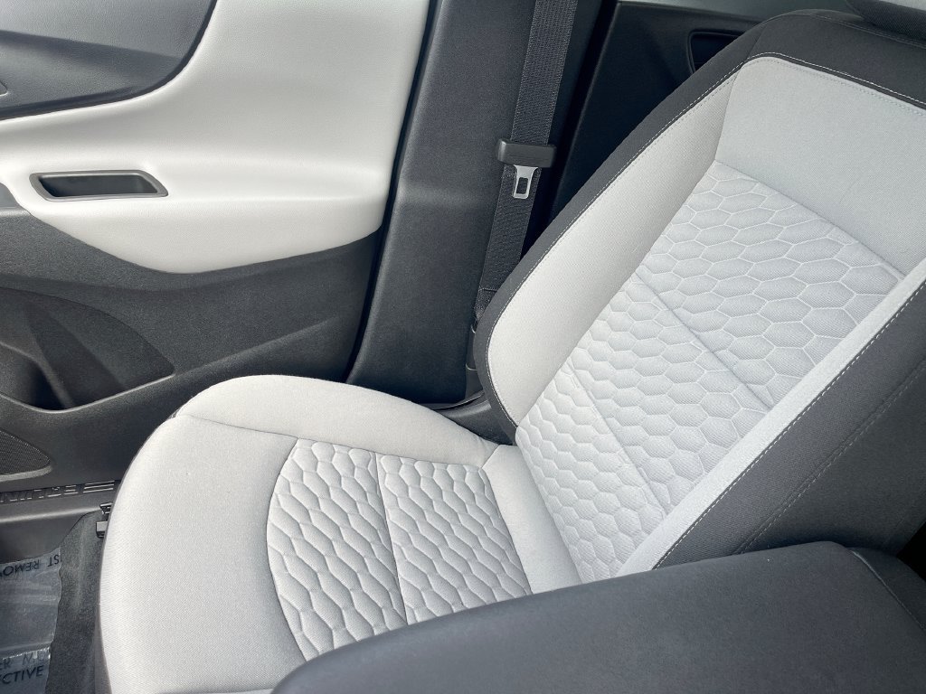 Used 2019 Chevrolet Equinox LS FWD image 29