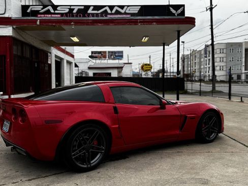 Used 2007 Chevrolet Corvette Z06 w/ Preferred Equipment Group image 16