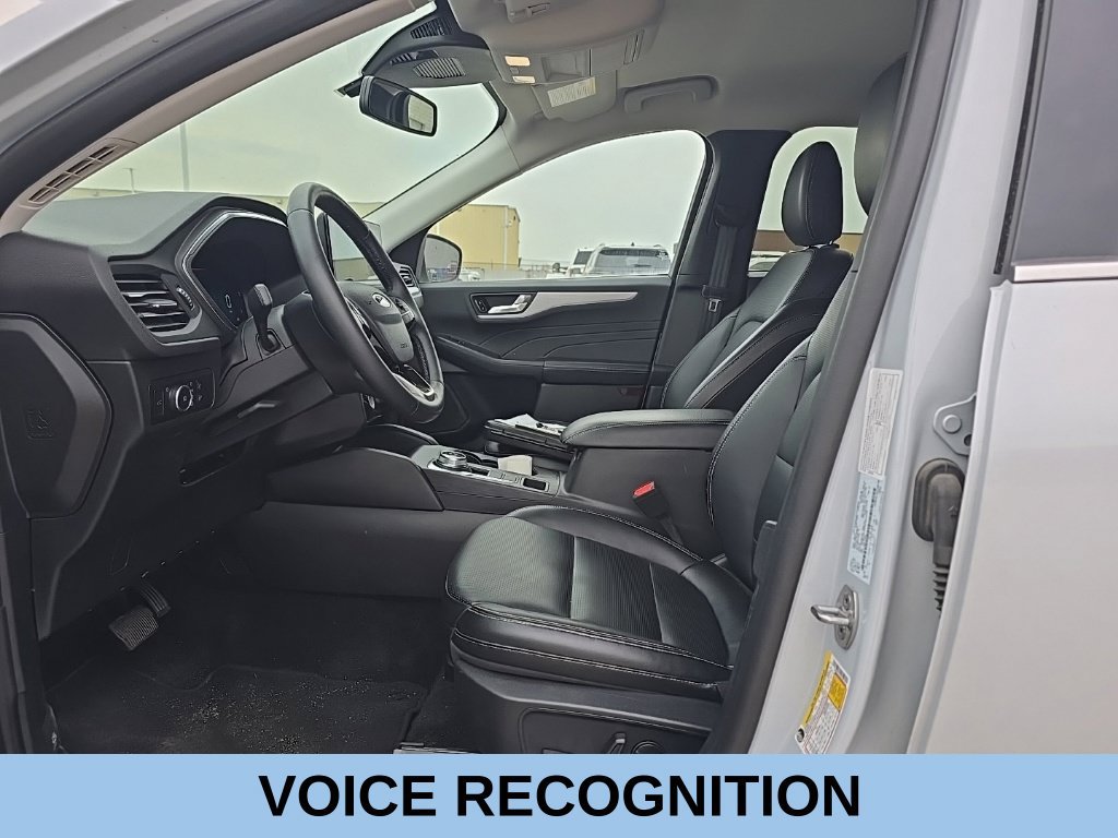 Used 2025 Ford Escape Platinum AWD/4WD image 11