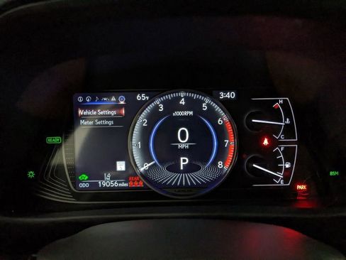 Used 2024 Lexus UX 250h AWD w/ Premium Package image 12