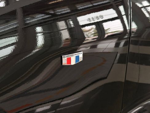 Used 2021 Chevrolet Camaro SS RWD image 11
